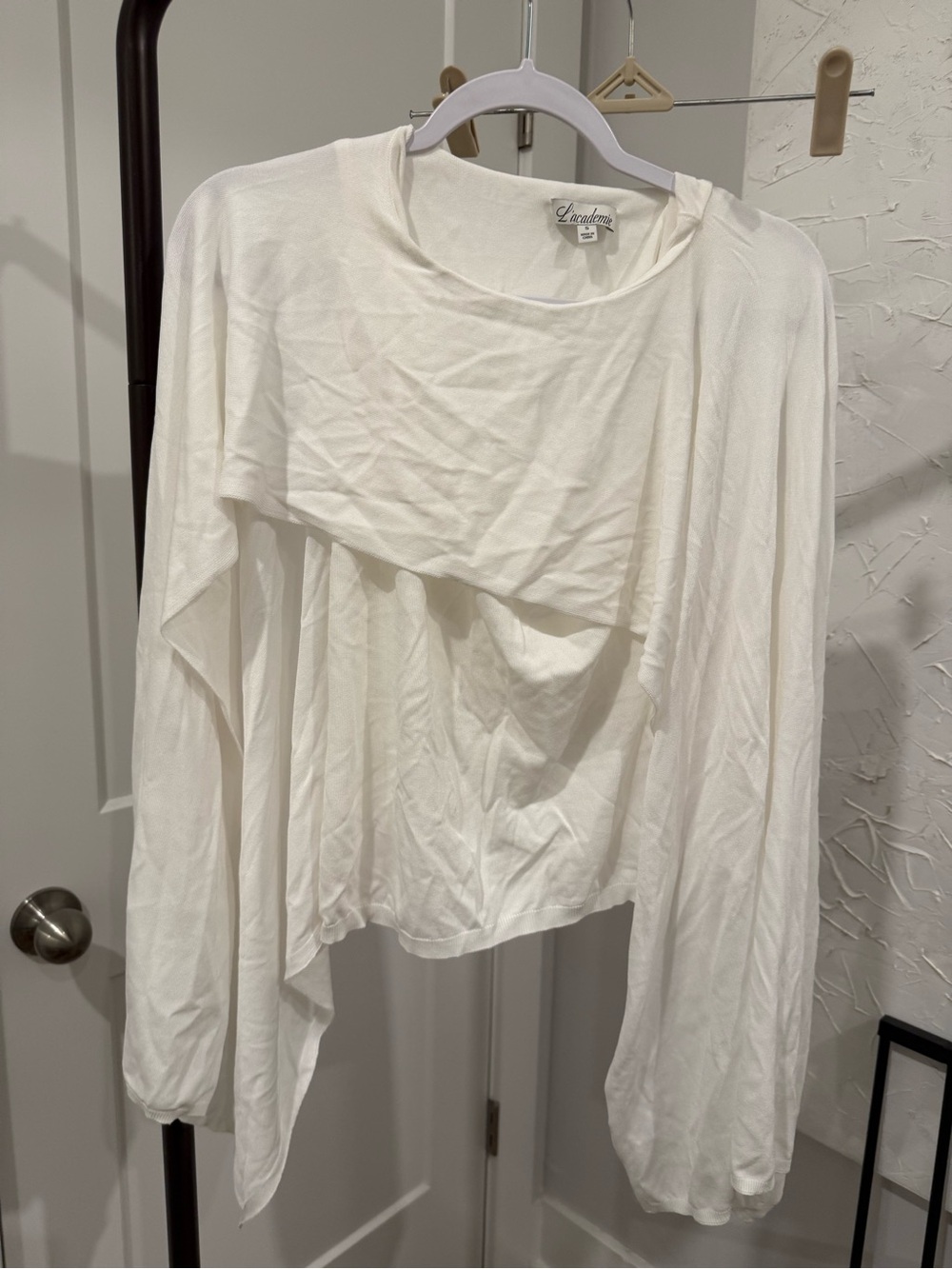 L’Academie Nasim Knit Cape Top in Ivory - Picture 4 of 5